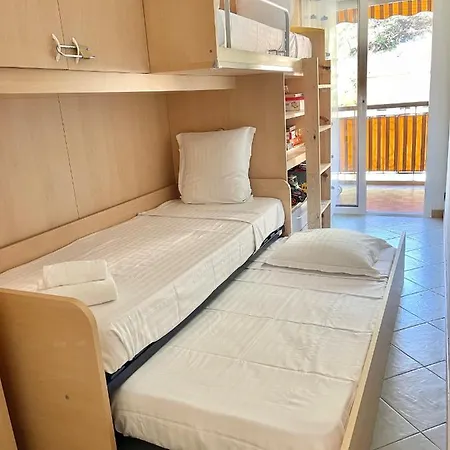 Apartment Ambassador : 3 Pieces, Parking, Climatisation